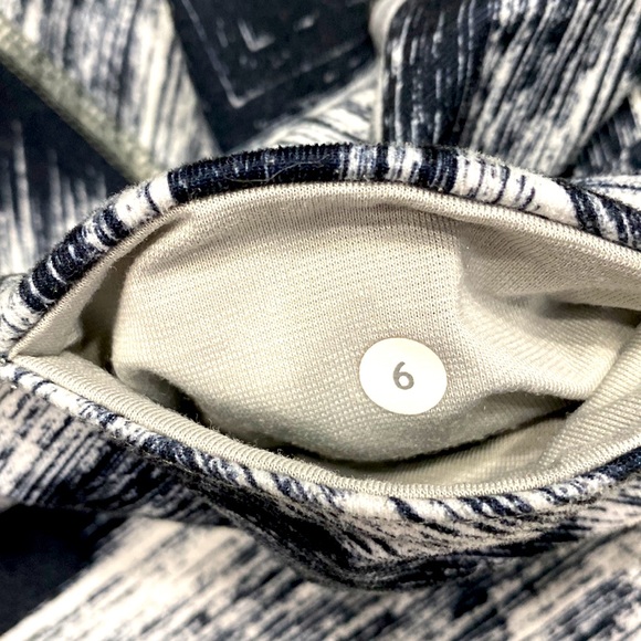 Lululemon Wunder Under Crop II *Full-On Luon Women's Size 6 !! - Picture 10 of 10